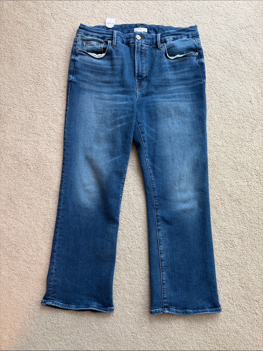 Good American high rise size 14/32, Medium Blue color, Straight Leg Jeans